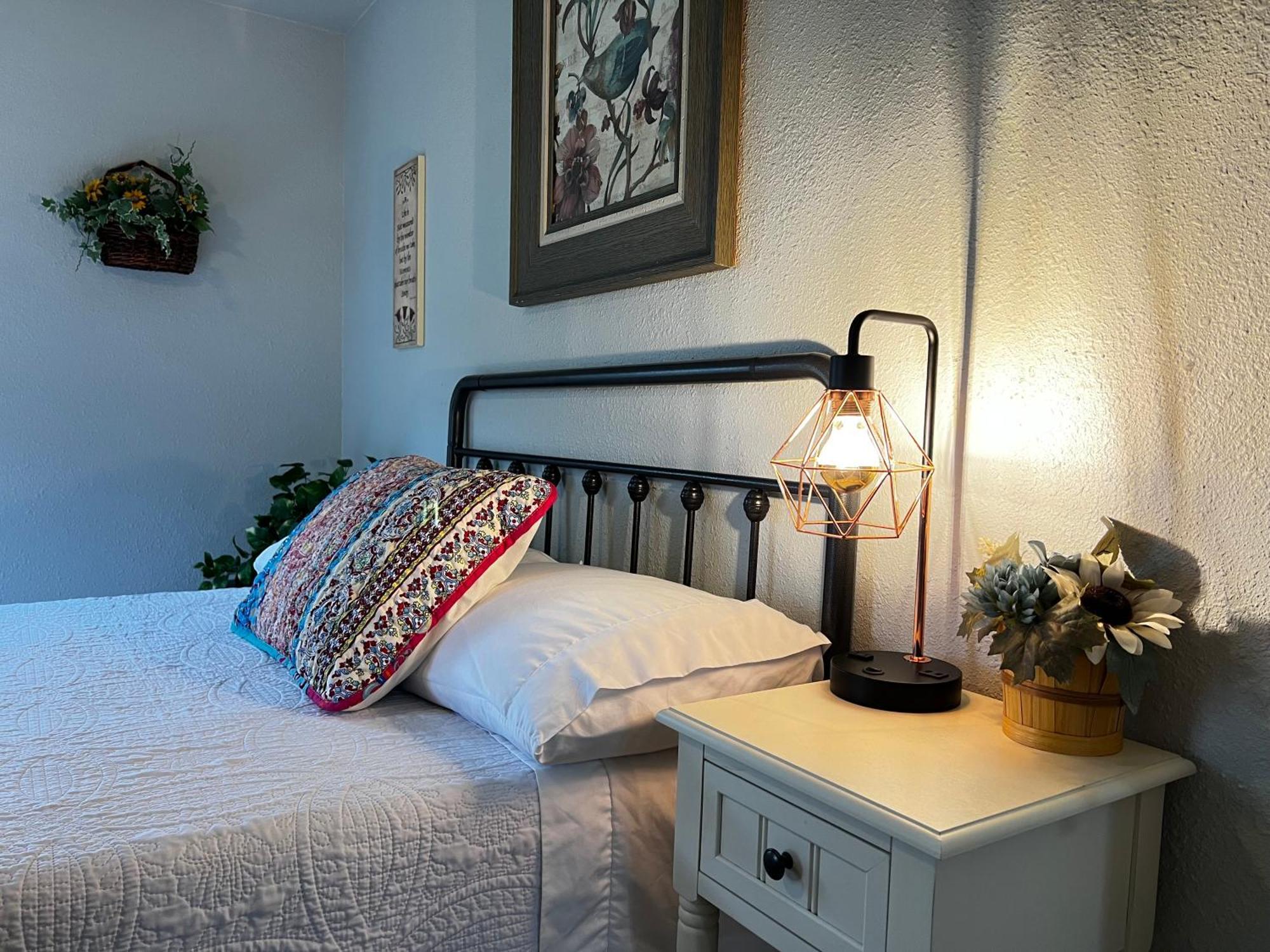 Boho Bliss- Cozy Private Room 2 Miles From Alamodome! San Antonio Exterior foto
